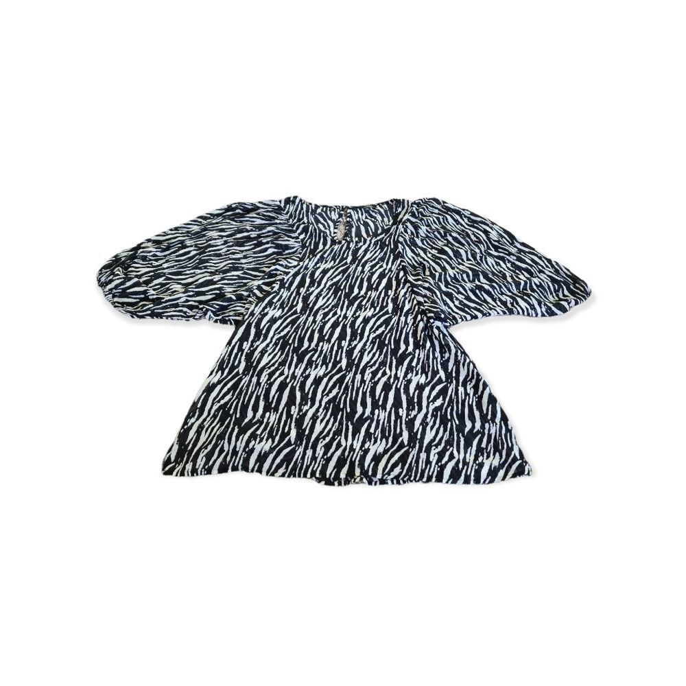 Suzanne Betro Lightweight 1X Zebra Print Elastic Arm Top